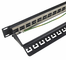 Produkt 19" modulární neosazený patch panel Solarix 24 portů černý 1U SX24M-0-STP-BK-UNI - Solarix - Patch panely